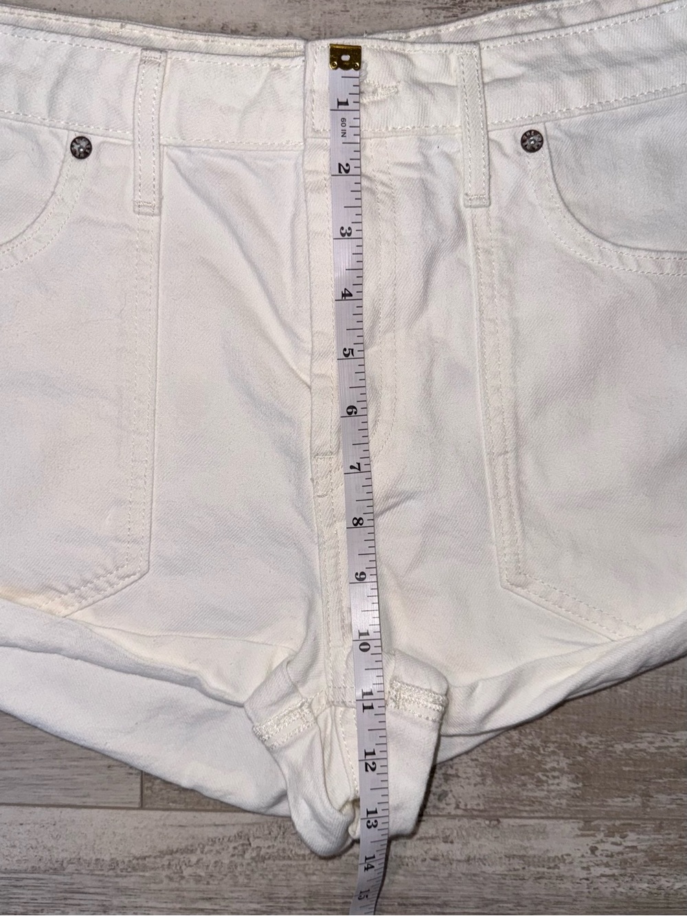 We The Free Beginners Luck Shorts NWT White Low Rise Slouch Denim Shorts Summer - Picture 10 of 13